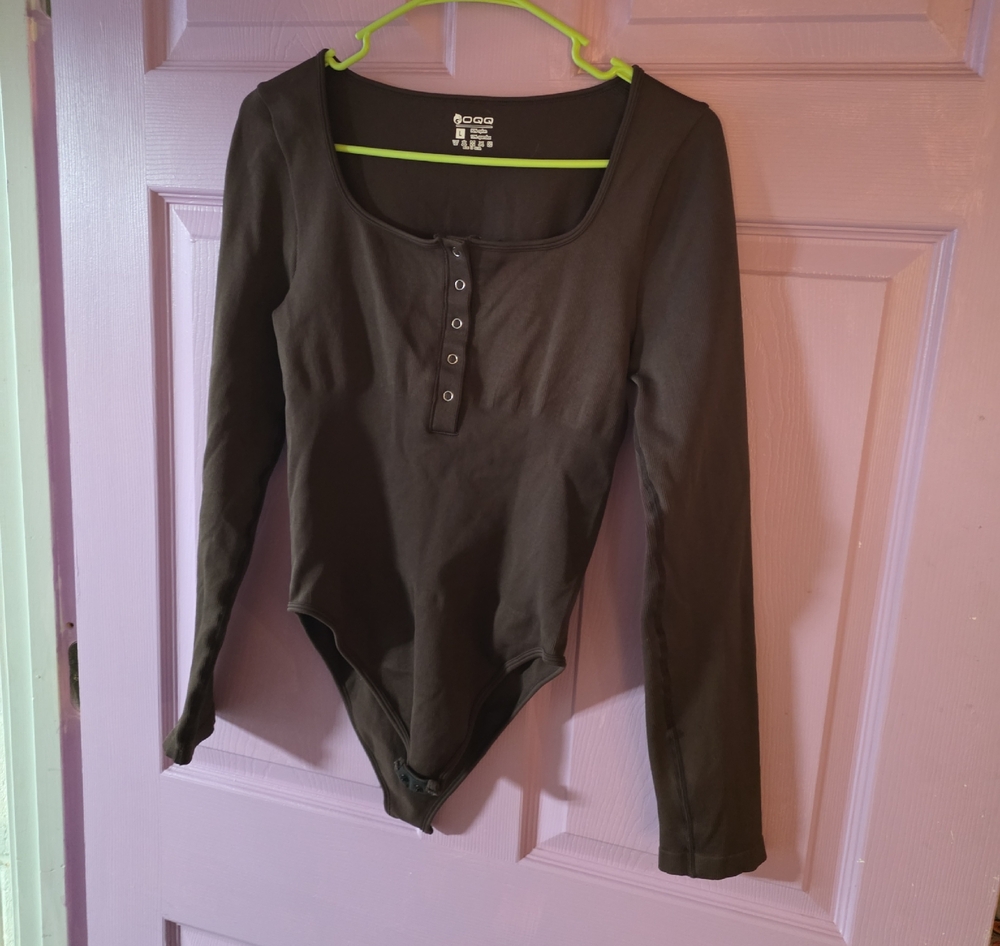 Boohoo Long Sleeve Henley Bodysuit - Brown